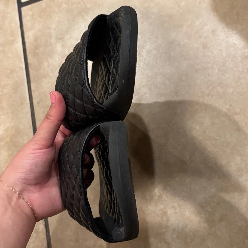 APL Lusso Black Nappa Quilted Leather Slides - Picture 11 of 13